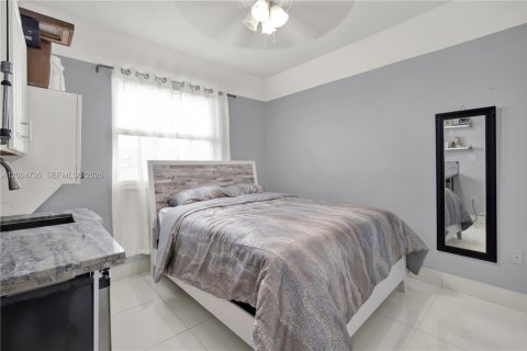 Villa ou maison à vendre à Palmetto Bay, Floride: 4 chambres, 199.55 m2 № 2068654 - photo 10