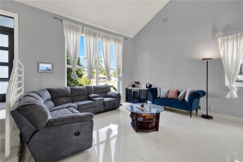 Villa ou maison à vendre à Palmetto Bay, Floride: 4 chambres, 199.55 m2 № 2068654 - photo 5