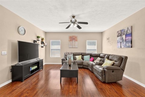 House in Gainesville, Florida 4 bedrooms, 244.98 sq.m. № 2312841 - photo 20