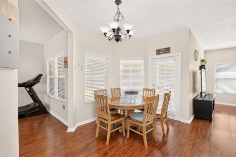 House in Gainesville, Florida 4 bedrooms, 244.98 sq.m. № 2312841 - photo 22