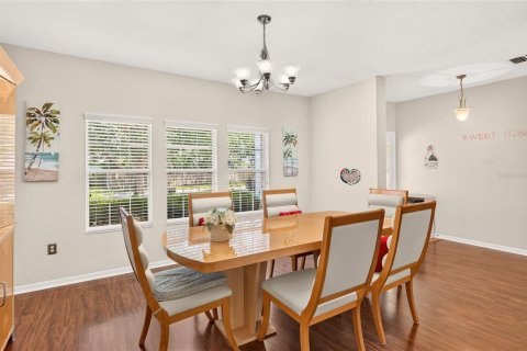 House in Gainesville, Florida 4 bedrooms, 244.98 sq.m. № 2312841 - photo 13