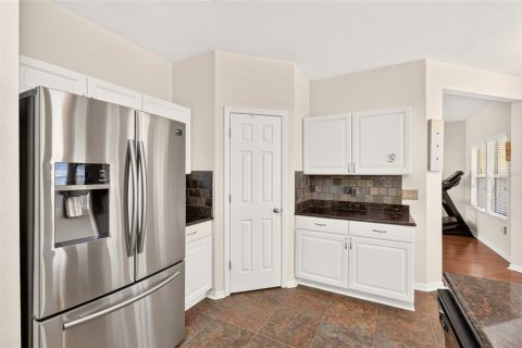 House in Gainesville, Florida 4 bedrooms, 244.98 sq.m. № 2312841 - photo 25