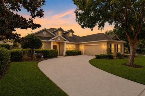 House in Gainesville, Florida 4 bedrooms, 244.98 sq.m. № 2312841