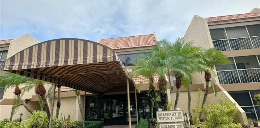 Apartment in Weston, Florida 2 bedrooms, 102.75 sq.m. № 1878425