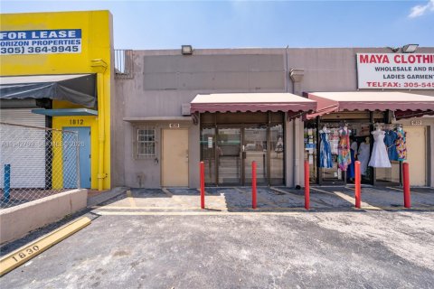 Immobilier commercial à vendre à Miami, Floride № 2000138 - photo 2