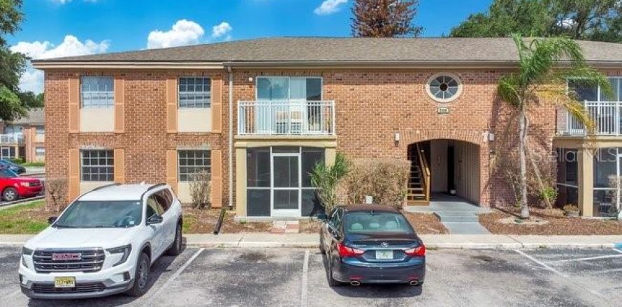 Condominio en Maitland, Florida, 2 dormitorios № 2095118