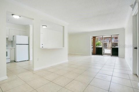 Condominio en venta en Maitland, Florida, 2 dormitorios, 97.64 m2 № 2095118 - foto 5