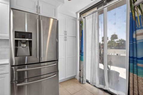 Copropriété à vendre à Pompano Beach, Floride: 2 chambres, 108.88 m2 № 2044860 - photo 6