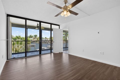 Copropriété à vendre à Pompano Beach, Floride: 2 chambres, 108.88 m2 № 2044860 - photo 9