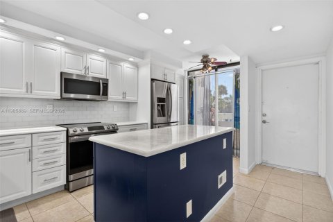 Copropriété à vendre à Pompano Beach, Floride: 2 chambres, 108.88 m2 № 2044860 - photo 5