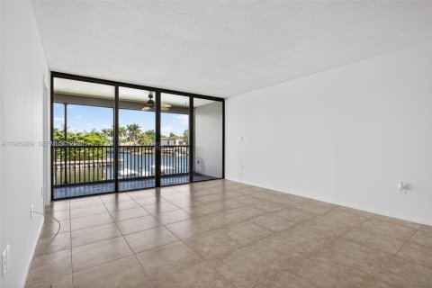 Copropriété à vendre à Pompano Beach, Floride: 2 chambres, 108.88 m2 № 2044860 - photo 16