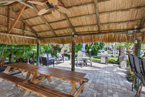 Copropriété à vendre à Pompano Beach, Floride: 2 chambres, 108.88 m2 № 2044860 - photo 27