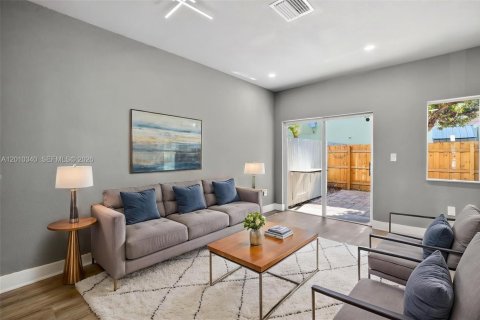 Copropriété à vendre à Miami, Floride: 2 chambres, 83.61 m2 № 2090333 - photo 11