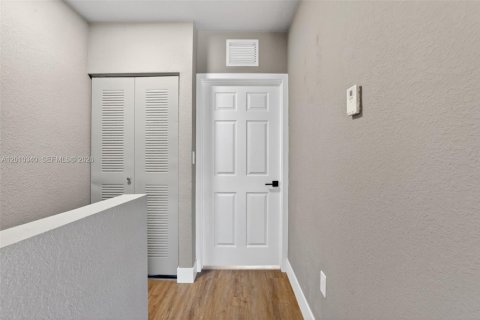 Copropriété à vendre à Miami, Floride: 2 chambres, 83.61 m2 № 2090333 - photo 20