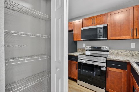Copropriété à vendre à Miami, Floride: 2 chambres, 83.61 m2 № 2090333 - photo 8