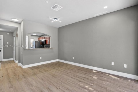 Copropriété à vendre à Miami, Floride: 2 chambres, 83.61 m2 № 2090333 - photo 13