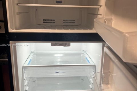 Condominio en alquiler en Coral Gables, Florida, 37.63 m2 № 2031636 - foto 26