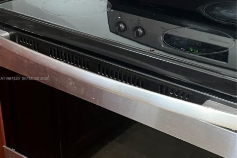 Condominio en alquiler en Coral Gables, Florida, 37.63 m2 № 2031636 - foto 9