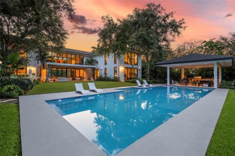 House in Pinecrest, Florida 7 bedrooms, 667.41 sq.m. № 1943266 - photo 5