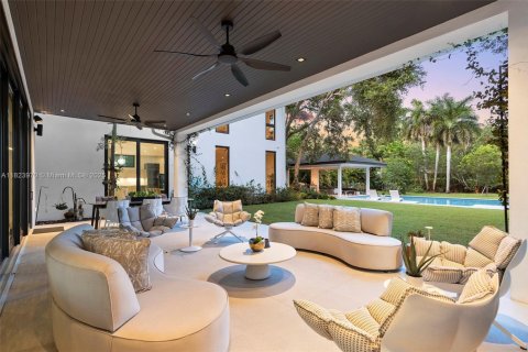 House in Pinecrest, Florida 7 bedrooms, 667.41 sq.m. № 1943266 - photo 16