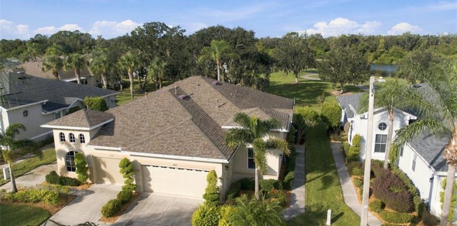 Condo à Sun City Center, Floride, 2 chambres  № 2398757