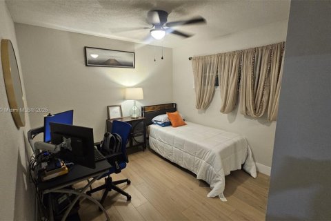 Casa en venta en Sunrise, Florida, 5 dormitorios, 139.73 m2 № 1762478 - foto 11