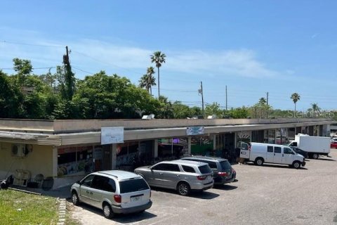 Commercial property in Clearwater, Florida 1337.79 sq.m. № 1109547 - photo 7