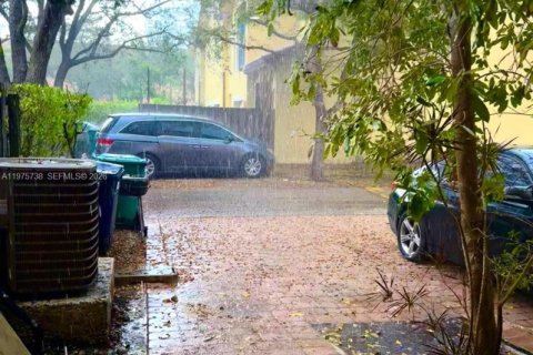 Townhouse in Miami, Florida 3 bedrooms, 144.83 sq.m. № 2040079 - photo 18