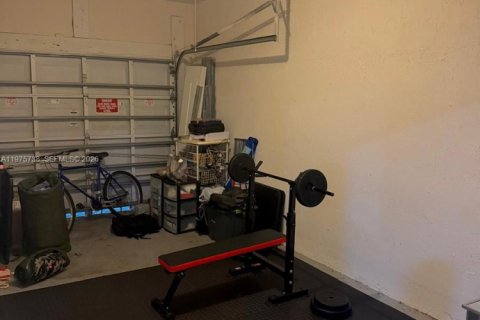 Townhouse in Miami, Florida 3 bedrooms, 144.83 sq.m. № 2040079 - photo 19