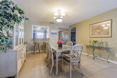 Condominio en venta en Belleair, Florida, 2 dormitorios, 99.22 m2 № 1509825 - foto 6