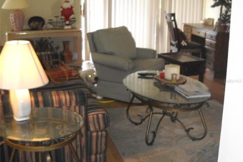 Condo in Sarasota, Florida, 1 bedroom  № 1558910 - photo 4