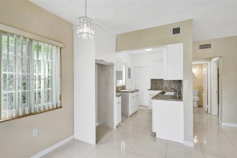 Copropriété à louer à Miami Beach, Floride: 1 chambre, 54.72 m2 № 1966233 - photo 16