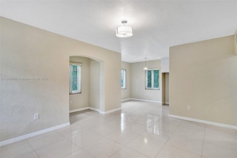 Copropriété à louer à Miami Beach, Floride: 1 chambre, 54.72 m2 № 1966233 - photo 1