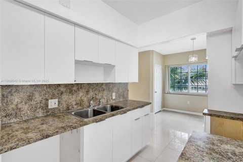 Copropriété à louer à Miami Beach, Floride: 1 chambre, 54.72 m2 № 1966233 - photo 8