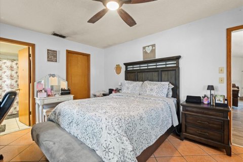 House in Spring Hill, Florida 3 bedrooms, 125.98 sq.m. № 1820894 - photo 24