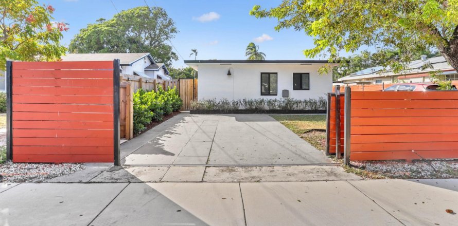 Propiedad comercial en Delray Beach, Florida 2 dormitorios, 85.93 m2 № 874588