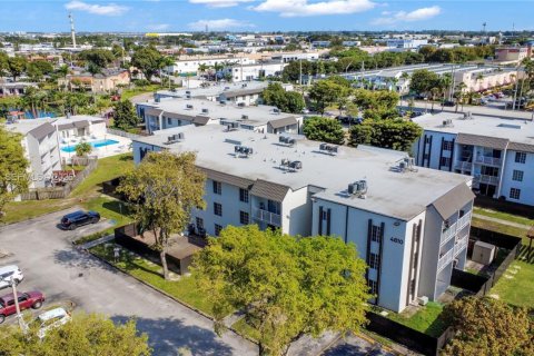 Copropriété à vendre à Doral, Floride: 1 chambre, 75.25 m2 № 1995607 - photo 22