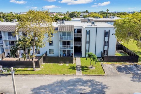 Condo à Doral, Floride, 1 chambre № 1995607