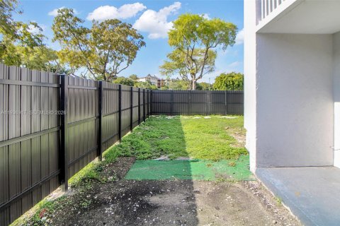 Copropriété à vendre à Doral, Floride: 1 chambre, 75.25 m2 № 1995607 - photo 17