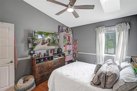 Villa ou maison à vendre à Miami, Floride: 3 chambres, 160.91 m2 № 1965036 - photo 18