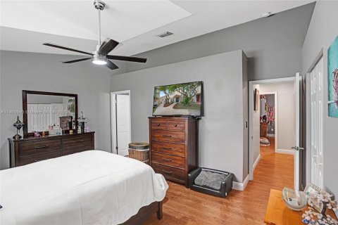 Villa ou maison à vendre à Miami, Floride: 3 chambres, 160.91 m2 № 1965036 - photo 27