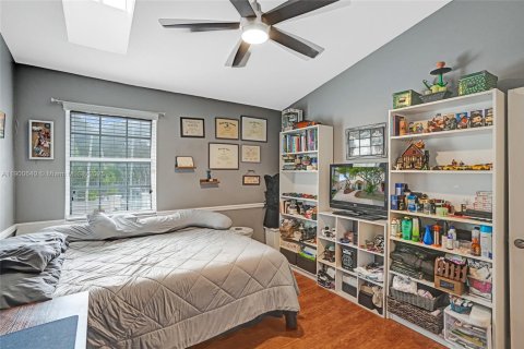 Villa ou maison à vendre à Miami, Floride: 3 chambres, 160.91 m2 № 1965036 - photo 25