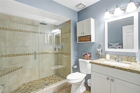 Villa ou maison à vendre à Miami, Floride: 3 chambres, 160.91 m2 № 1965036 - photo 30