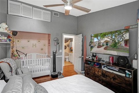 Villa ou maison à vendre à Miami, Floride: 3 chambres, 160.91 m2 № 1965036 - photo 19