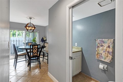 Villa ou maison à vendre à Miami, Floride: 3 chambres, 160.91 m2 № 1965036 - photo 5