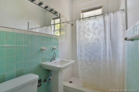 House in Miami, Florida 4 bedrooms, 280.19 sq.m. № 2052982 - photo 13