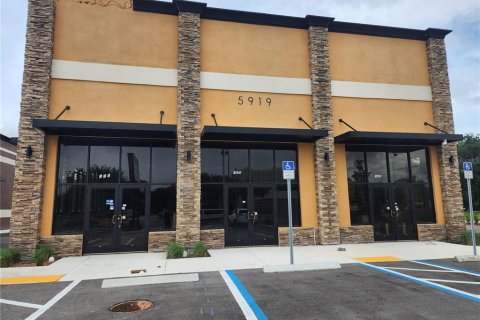 Propiedad comercial en alquiler en Orlando, Florida № 1629111 - foto 2