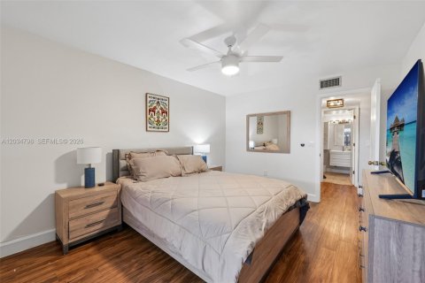 Adosado en venta en Fort Myers, Florida, 2 dormitorios, 111.2 m2 № 2244281 - foto 19