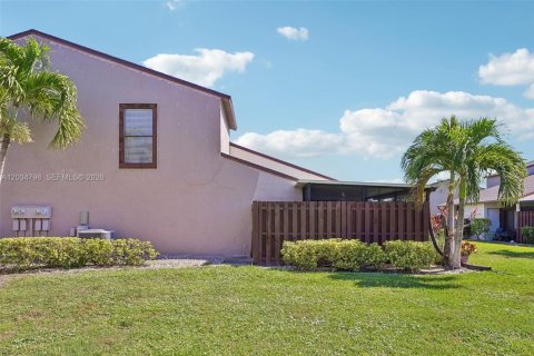 Adosado en venta en Fort Myers, Florida, 2 dormitorios, 111.2 m2 № 2244281 - foto 28