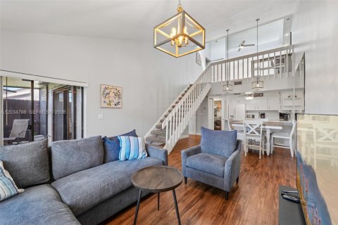 Adosado en venta en Fort Myers, Florida, 2 dormitorios, 111.2 m2 № 2244281 - foto 7